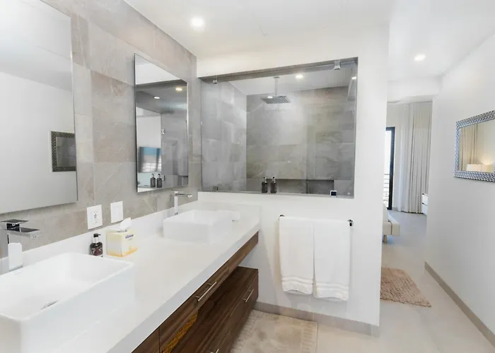 Apartamento Cabo Ph Stunning Rooftop With Jacuzzi